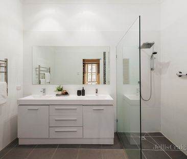 76 Andrew Street, Windsor - Photo 1