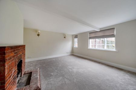 2 bedroom semi-detached house to rent - Photo 3