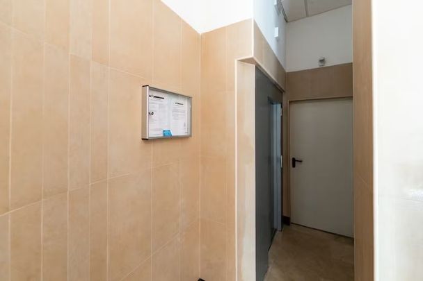 Calle la Regente, Málaga, Andalusia 29009 - Photo 1