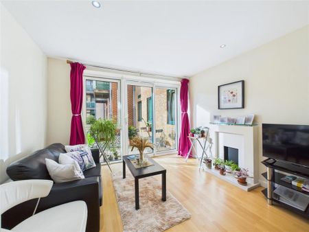 1 bedroom flat to rent - Photo 2