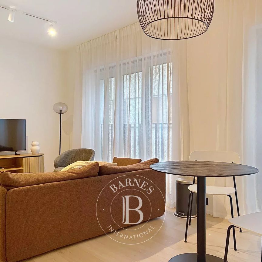 In the heart of Brussels - Furnished 3bedroom apartment - Photo 1