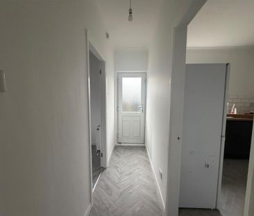 3 bedroom end of terrace house to rent - Photo 1