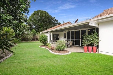 FAMILY HOME CLOSE TO THE BEACH! - Photo 3