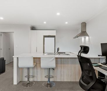 Modern & Stylish Ramarama Living - Photo 2