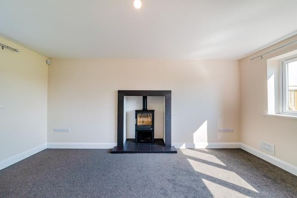 3 bedroom detached house to rent - Photo 1