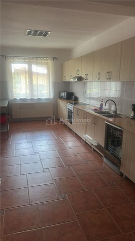 Vila P E M , Moieciu de Jos - Bran ( / /Variante ) - Fotografie 5