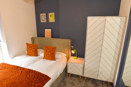 1 bedroom in a house share to rent - Photo 2