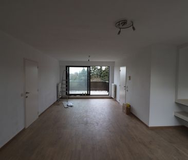 Recent gerenoveerd dakappartement met balkon, terras en garage. - Photo 3