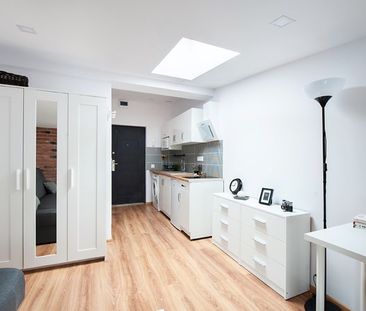 Łódź Łódź-Polesie, Legionów - Photo 3