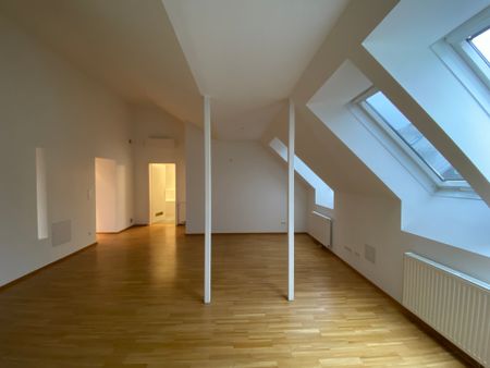 Wunderschöne 2,5 Zimmer Dachgeschoßwohnung mit Terrasse im Mitten im Herzen Wiens! - Foto 2