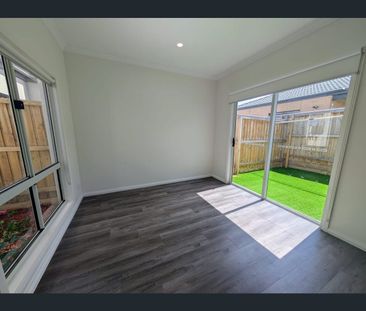 42 Petunia Avenue, Tarneit, Vic 3029 - Photo 1