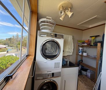 Sunny, Spacious & Ready for You to Move In - Photo 4