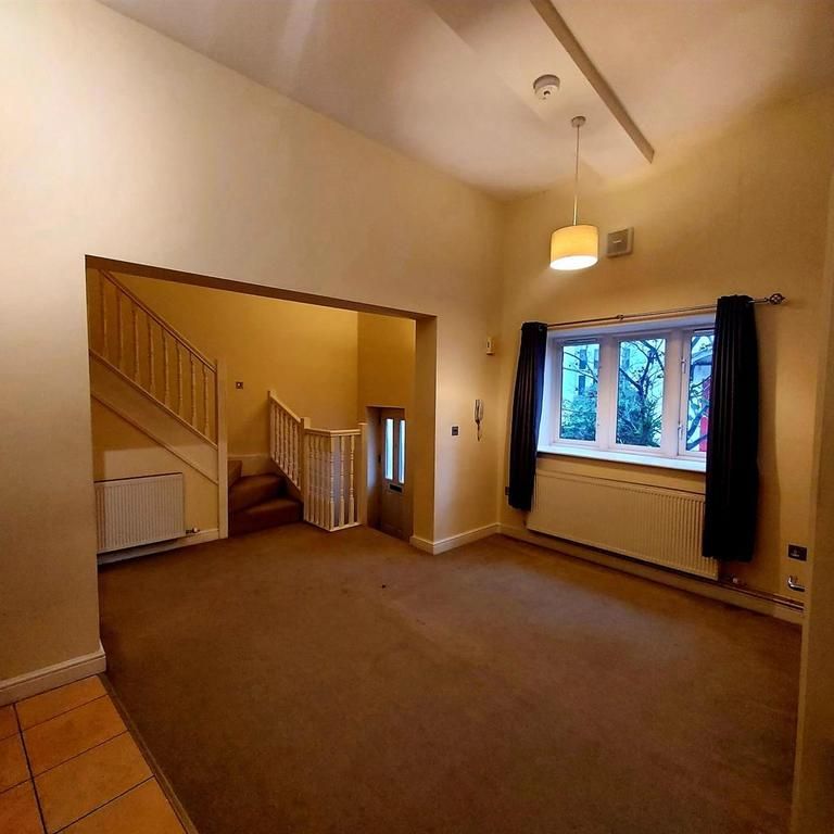 2 bedroom property to rent - Photo 1
