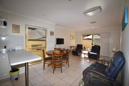FULLY FURNISHED HOME IN THE HEART OF THE CBD - Photo 4