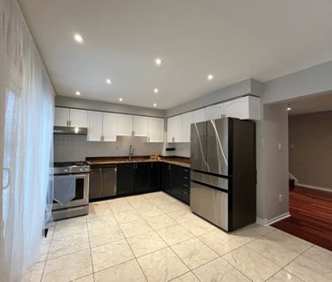 For Lease - 71 Covent Crescent, Aurora, Ontario - Photo 1