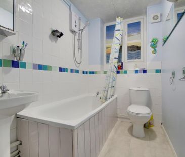2 bedroom flat to rent - Photo 6