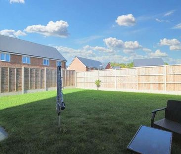 Redwing Gardens, Finberry, TN25 - Photo 4