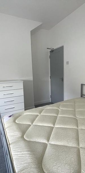 1 bed house share to rent in Nairne Street, Burnley, BB11 - Photo 1