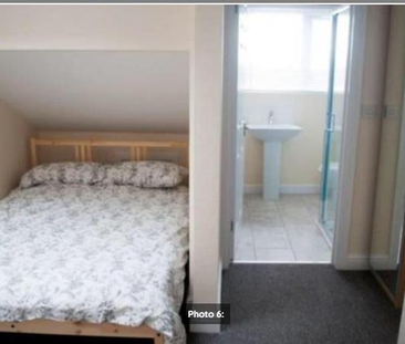 1 bedroom in a house share to rent - Photo 3
