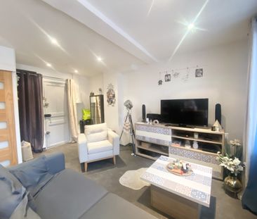 Location Appartement 2 pièces 35m² AUBAGNE 13400 - Photo 2