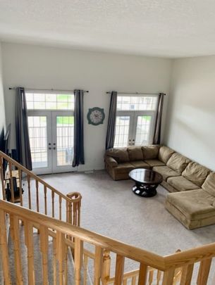 Three bedroom detached home in Niagara Falls - Photo 1