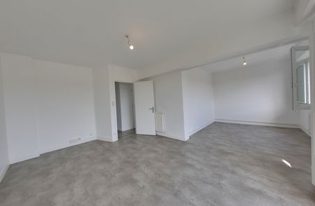 Allées de Morlaas - Appartement 3/4 pièces avec Vue PYRENEES, Balcons Cave et Garage privé, - Photo 2