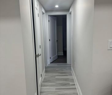 For Lease - 18 observatory Crescent, Brampton, Ontario - Photo 3