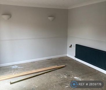 2 bedroom semi-detached house to rent - Photo 5