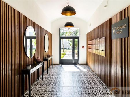 Pronájem bytu 2+kk 46 m2 - Fotografie 2