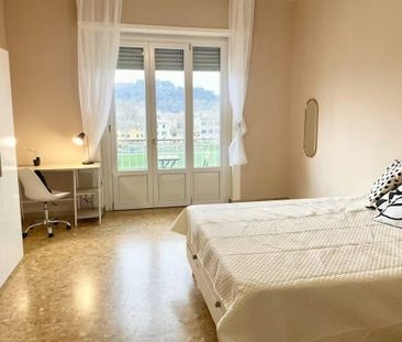 Lungarno Amerigo Vespucci, Florence, Tuscany 50123 - Foto 5