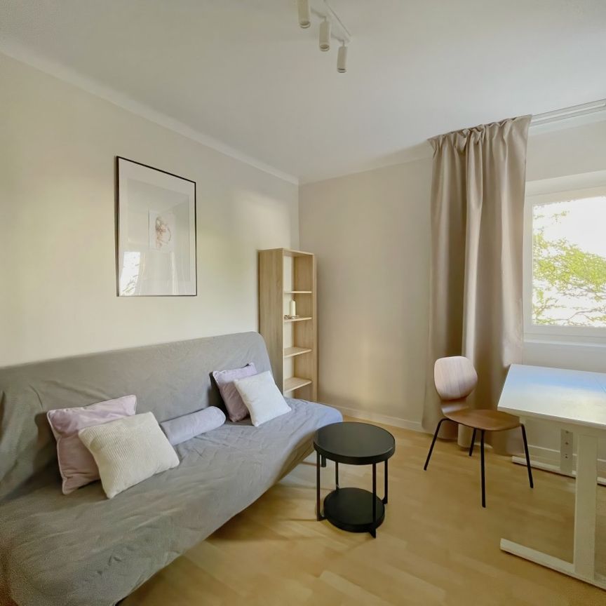 Słoneczne, odświeżone, duża widna kuchnia - Zdjęcie 1