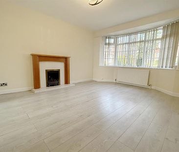 Ashley Drive, Bramhall - Photo 4