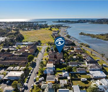 Convenient Tuncurry 2 Bedroom Unit - Photo 6