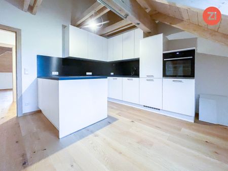 Renovierte Dachgeschosswohnung mit 3- Zimmer Wohnung und Küche - Foto 3