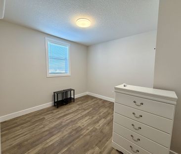 For Lease - 537 Talbot Street Unit# 1, St. Thomas, Ontario - Photo 5