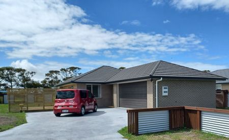 Newly Built Family Home - Photo 2