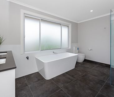 5 St James Avenue, Bentleigh VIC 3204 - House For Rent | Domain - Photo 5