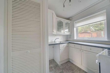 Bevan Grove, Johnstone, PA5 - Photo 4