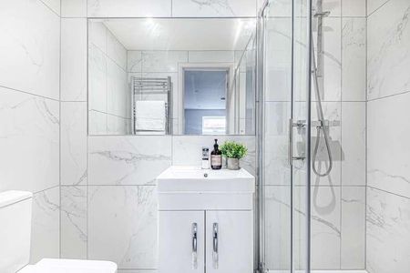 Beacon Mews, South Road, Weybridge, Surrey, KT13 - Photo 5