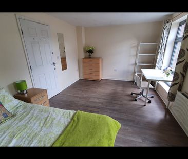 Room in a Shared House, Nazareth Road, NG7 - Photo 6