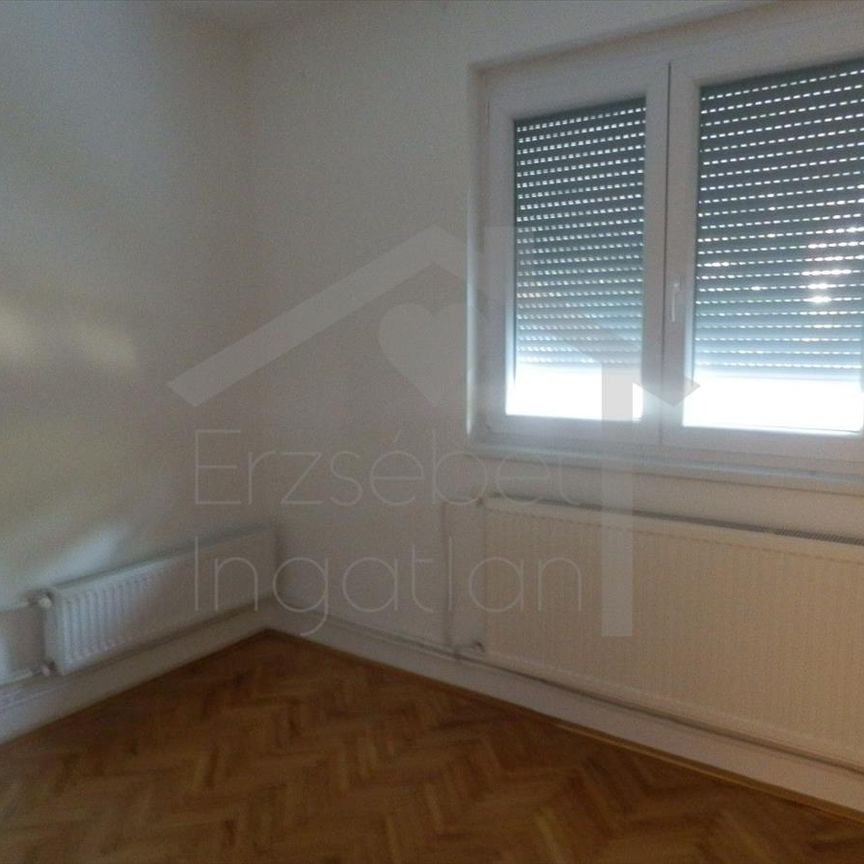 Kiadó felújított lakás - Esztergom - Fotó 1