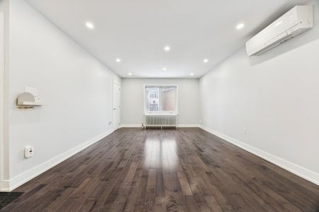 For Lease - 59 Burnaby Boulevard, Toronto, Ontario - Photo 2