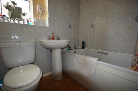 2 Bedroom Semi Detached To Let - Photo 3