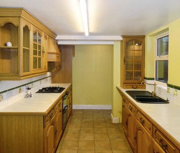 3 bedroom terraced house to rent - Photo 6