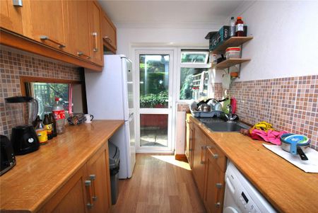 2 bedroom terraced house to rent - Photo 4