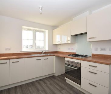 3 bedroom end of terrace house to rent - Photo 4