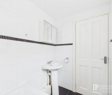 2 Bedroom Terraced House - Photo 3