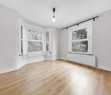 4 Bed Semi-Detached House, Winns Avenue, E17 - Photo 2