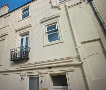 Joyful House Share in Brighton Room 1 - Photo 1