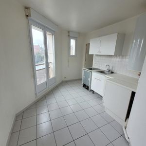 Location Appartement 1 pièce 37m² GOUSSAINVILLE 95190 - Photo 2